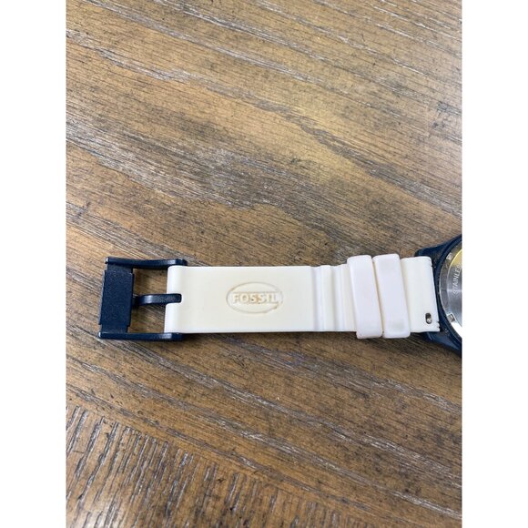 Fossil Mens white black quartz watch in good working condition SKU 8813 - Picture 8 of 13